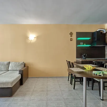 1-bedroom In A Quiet Area Sunny By Flat Mаnager