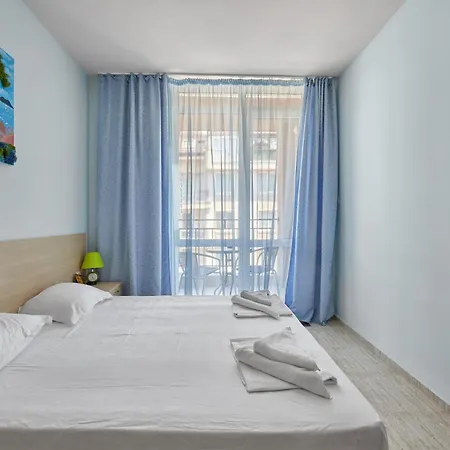 1-bedroom In A Quiet Area Sunny By Flat Mаnager アパート